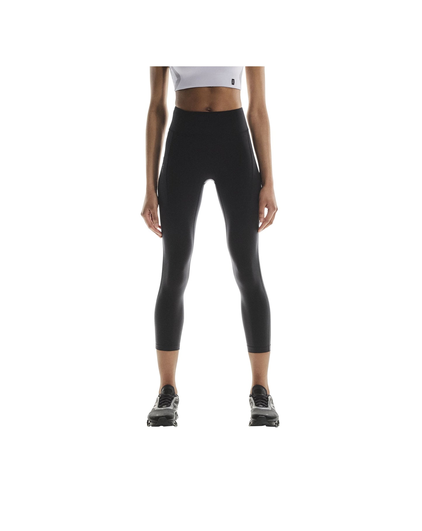 On Women's Performance Tights 7/8 - Black