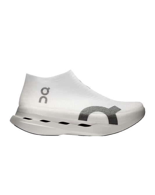 On Unisex Cloudboom Strike LightSpray - White/Black
