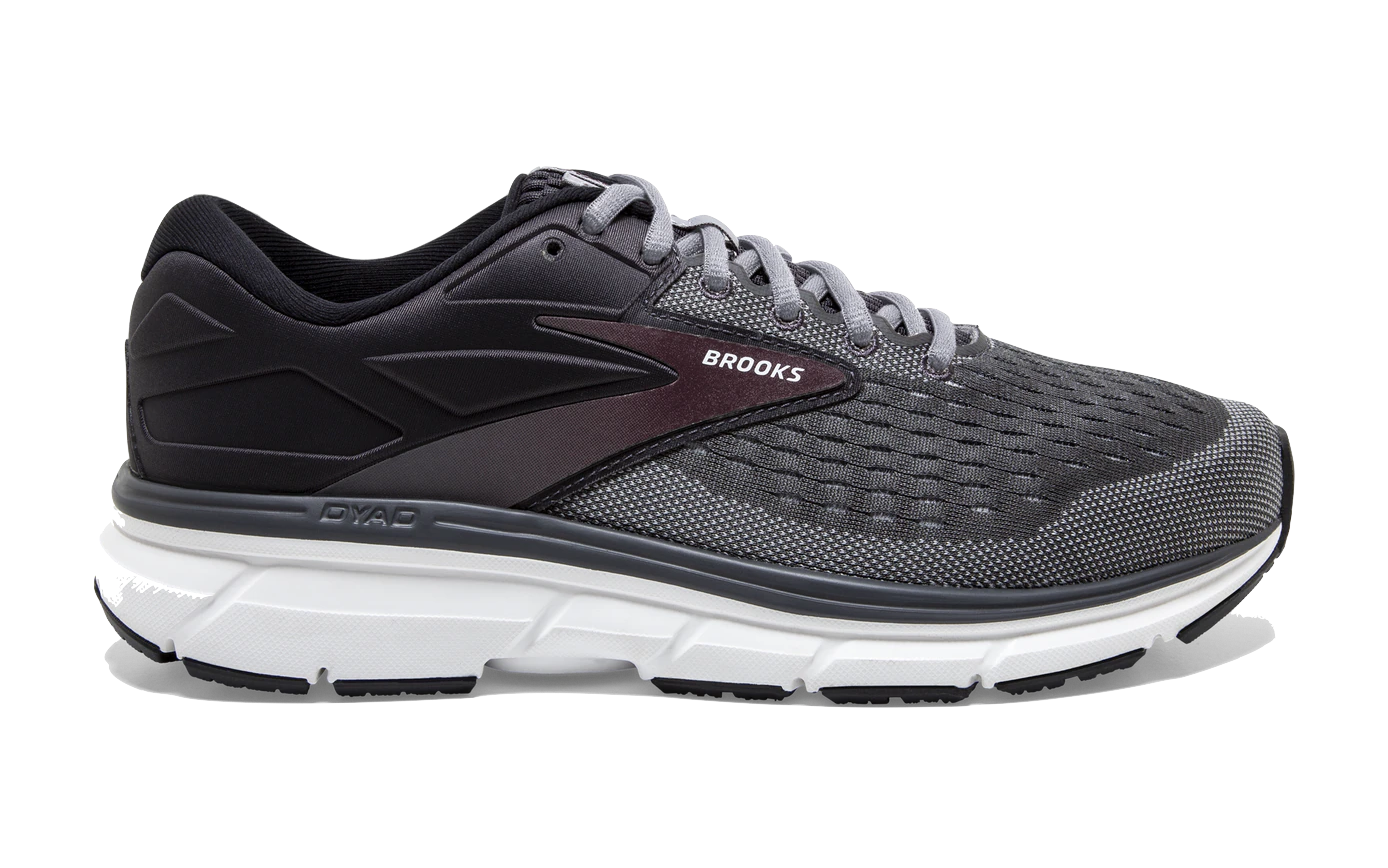 Brooks mens dyad deals